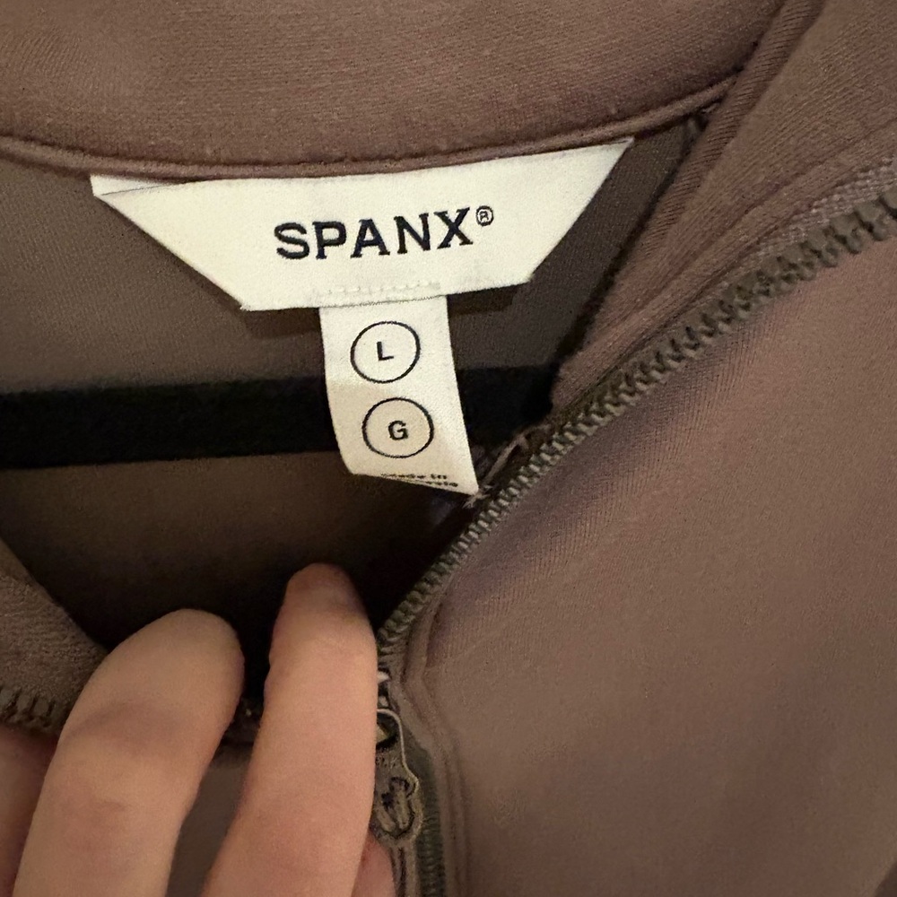 NWOT Spanx Air Essentials Quarter-Zip - Picture 5 of 6
